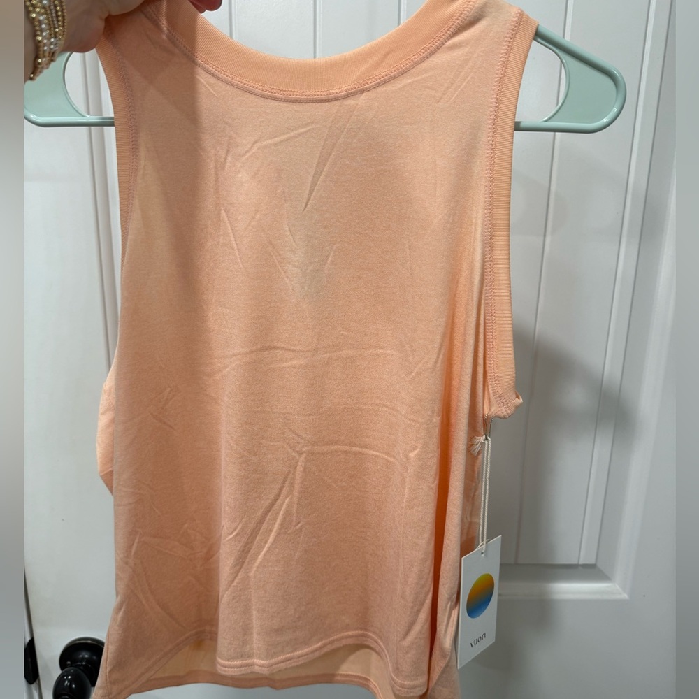 NWT Vuori Energy Top Bright Peach